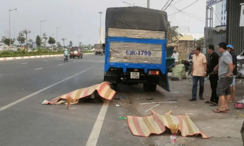 Tai nạn nghiêm trọng trên Quốc lộ 50: Hai người tử vong, một người bị thương