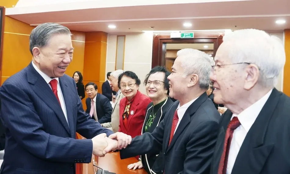 Bộ Chính trị, Ban Bí thư gặp mặt lãnh đạo, nguyên lãnh đạo Đảng, Nhà nước