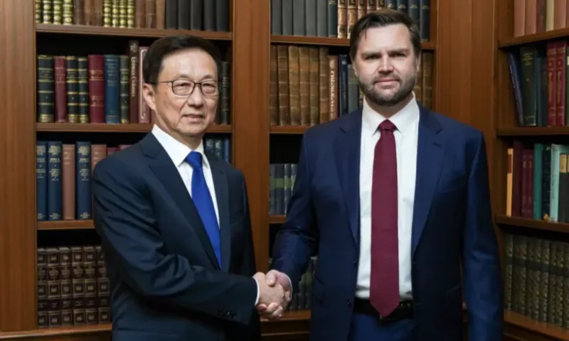 Phó Tổng thống đắc cử JD Vance gặp người đồng cấp Trung Quốc trước lễ nhậm chức