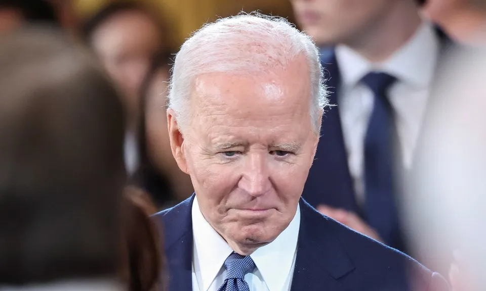 Tổng thống Joe Biden ân xá cho 5 thành viên trong gia đình trong những phút cuối tại nhiệm