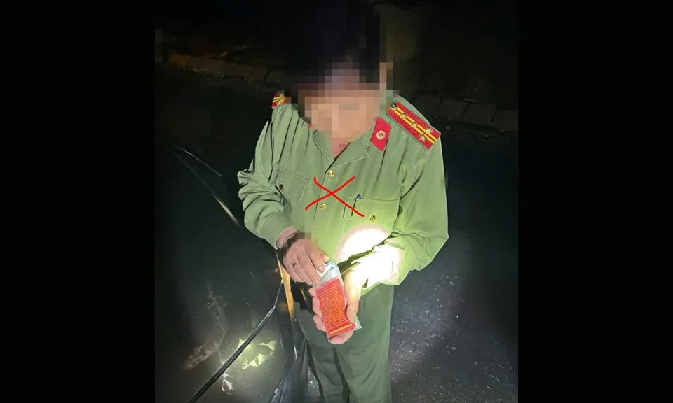 Bắt giữ cụ ông giả mạo ‘đại tá công an’