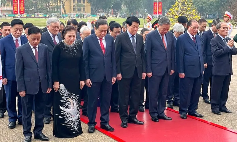 Lãnh đạo Đảng, Nhà nước vào Lăng viếng Chủ tịch Hồ Chí Minh