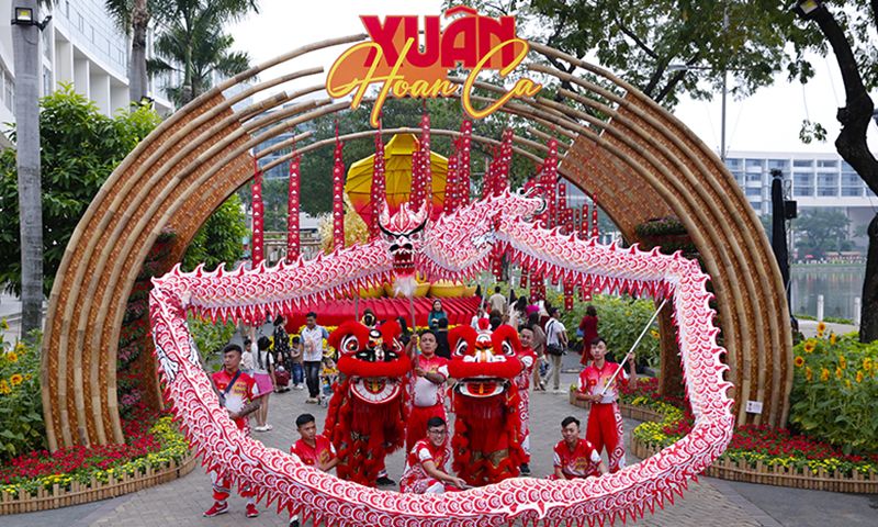 Ngắm Xuân Hoan Ca - Ất Tỵ 2025 tại Đường hoa Phú Mỹ Hưng