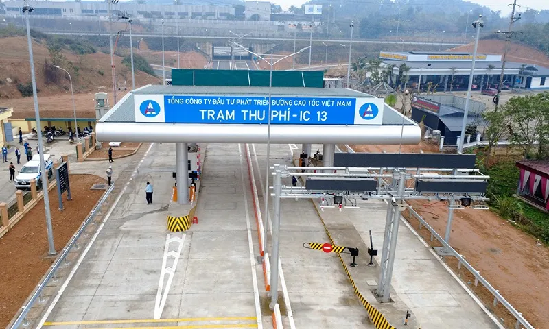 Nút giao IC13 cao tốc Nội Bài - Lào Cai (đoạn Km 122 + 240), thuộc địa phận xã Âu Lâu, thành phố Yên Bái