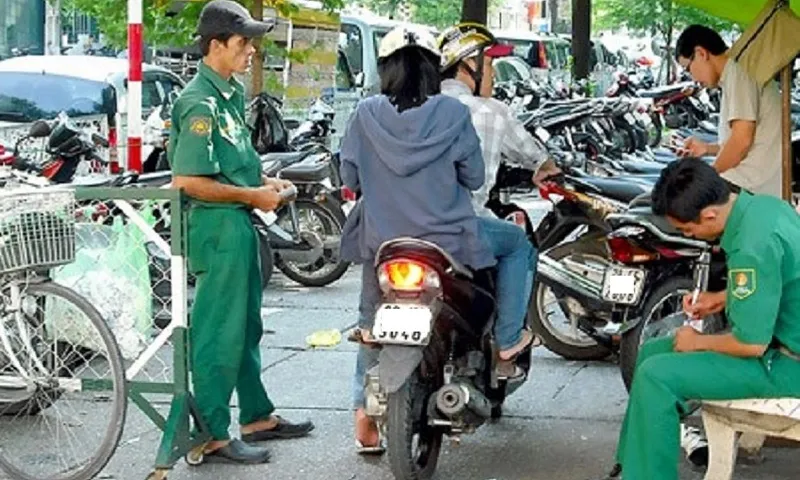 Các điểm giữ xe cho người dân đến Đường hoa Nguyễn Huệ Tết Ất Tỵ 2025