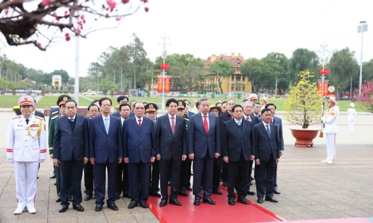 Lãnh đạo Đảng, Nhà nước vào Lăng viếng Chủ tịch Hồ Chí Minh nhân kỷ niệm 95 năm Ngày thành lập Đảng