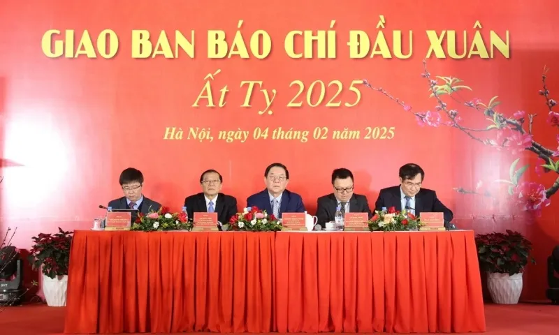 Báo chí lan tỏa tinh thần khát vọng và niềm tin trong dịp Tết Ất Tỵ 2025