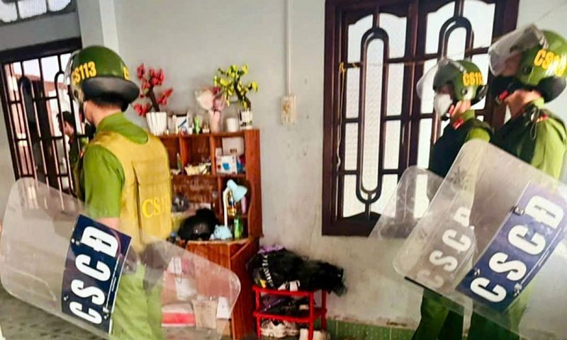 Bình Thuận: Giải cứu bé trai 11 tuổi bị cha nhốt, đánh đập suốt nhiều giờ