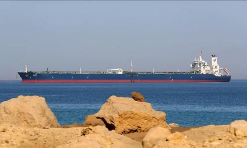 Kênh đào Suez dần nhộn nhịp trở lại sau thời gian gián đoạn