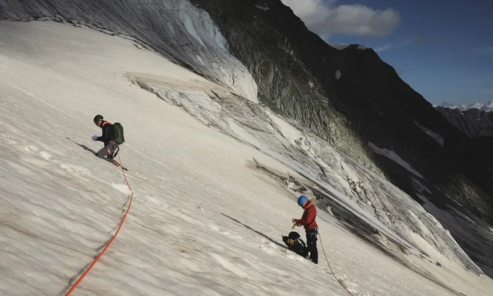 Lốp xe là nguồn phát thải hạt nano nhựa lớn nhất trên dãy núi Alps