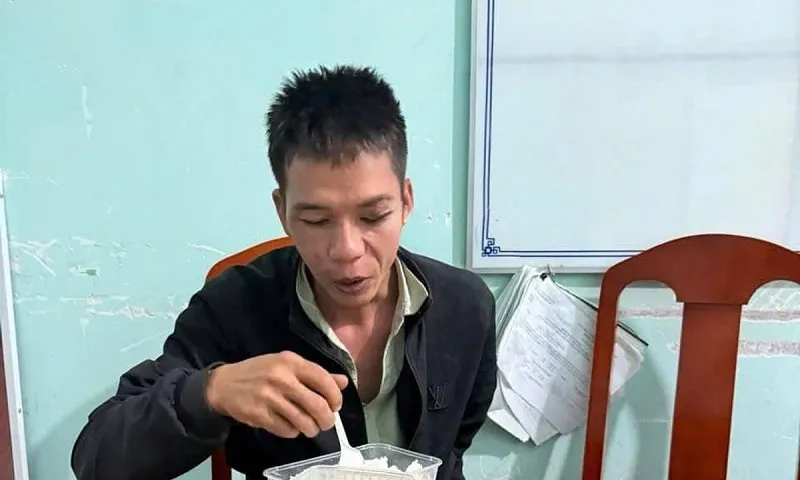 Bắt kẻ mang lựu đạn giả dọa giết cả nhà người yêu cũ