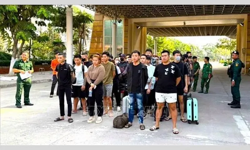 Tây Ninh tiếp nhận 177 công dân Việt Nam từ Campuchia, phát hiện nhiều trường hợp vi phạm