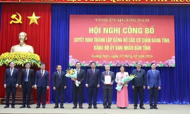 Công bố quyết định thành lập Đảng bộ các cơ quan Đảng tỉnh và Đảng bộ UBND tỉnh Quảng Nam