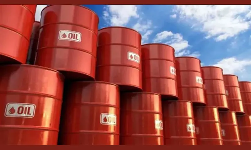 Giá xăng dầu ngày 9/2: Giảm tuần thứ 3 liên tiếp, áp lực từ căng thẳng thương mại Mỹ - Trung