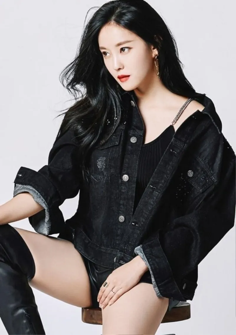 hyomin-t-ara-len-xe-bong-danh-tinh-chu-re-gay-chu-y20250211-095356-01