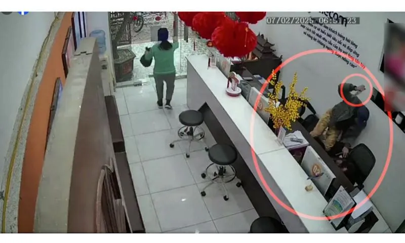 Nam Định: Tạm giữ đối tượng dùng dao dọa giết nhân viên cửa hàng FPT 