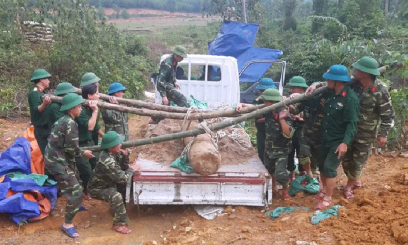 Kon Tum: Xử lý hai quả bom nặng gần 600kg