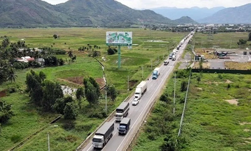 Cử tri Khánh Hòa kiến nghị đầu tư tuyến đường tránh Quốc lộ 1A