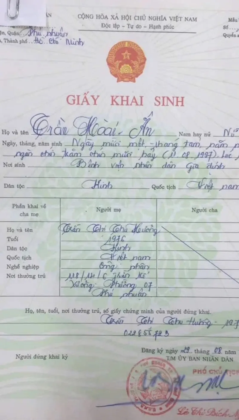 Giay khai sinh
