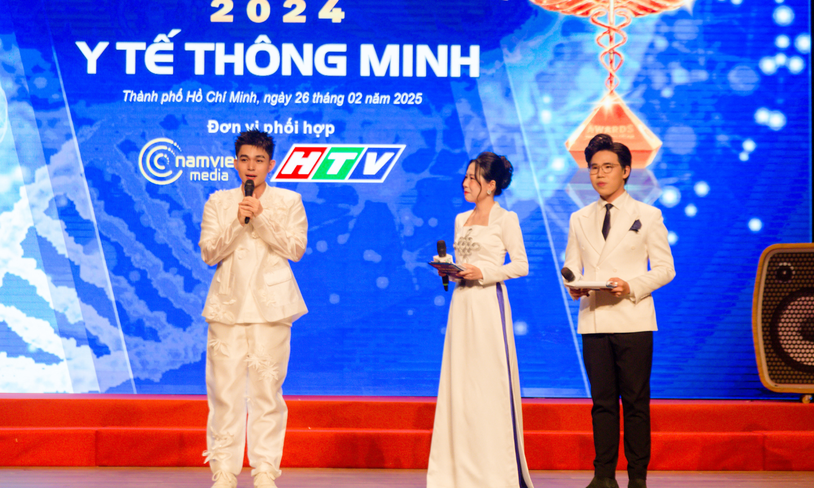 Jun Phạm mang bài hát cứu sống 100 em nhỏ bị tim bẩm sinh đến Giải thưởng Thành tựu Y khoa Việt Nam