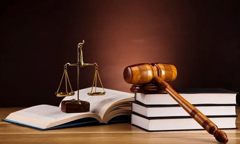 Làm giả giấy tờ để hưởng chế độ chính sách