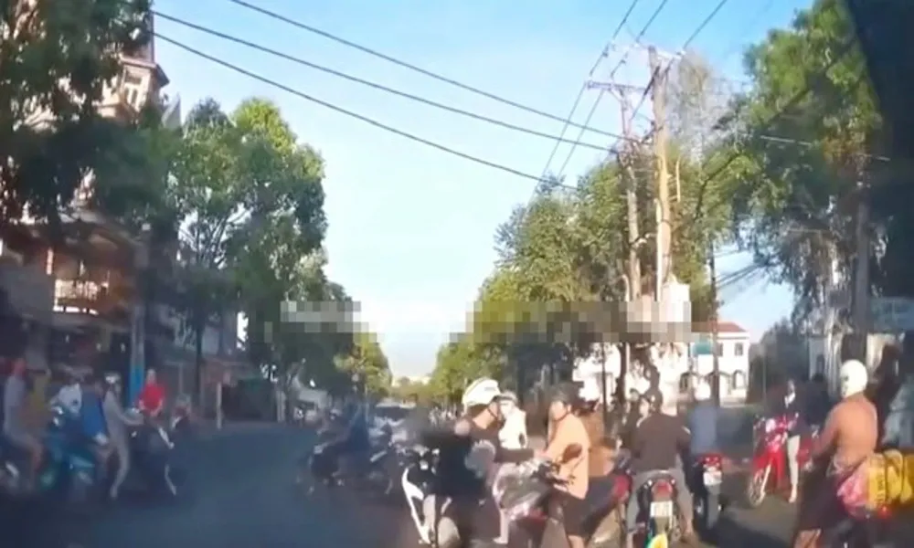 Công an vào cuộc điều tra vụ hành hung sau va chạm giao thông