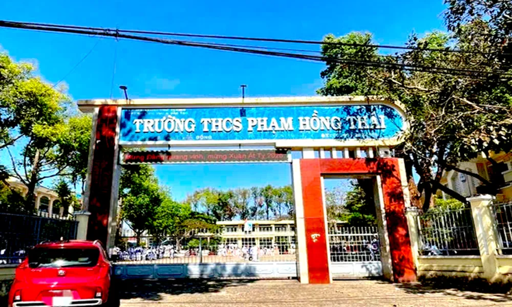 Điều tra nhóm hành hung khiến em học sinh hoảng sợ, không dám về nhà và nghỉ học