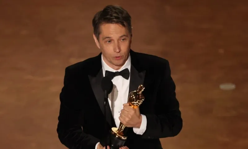 Anora thắng lớn tại Oscar 2025 với 5 tượng vàng, Adrien Brody và Mikey Madison được vinh danh