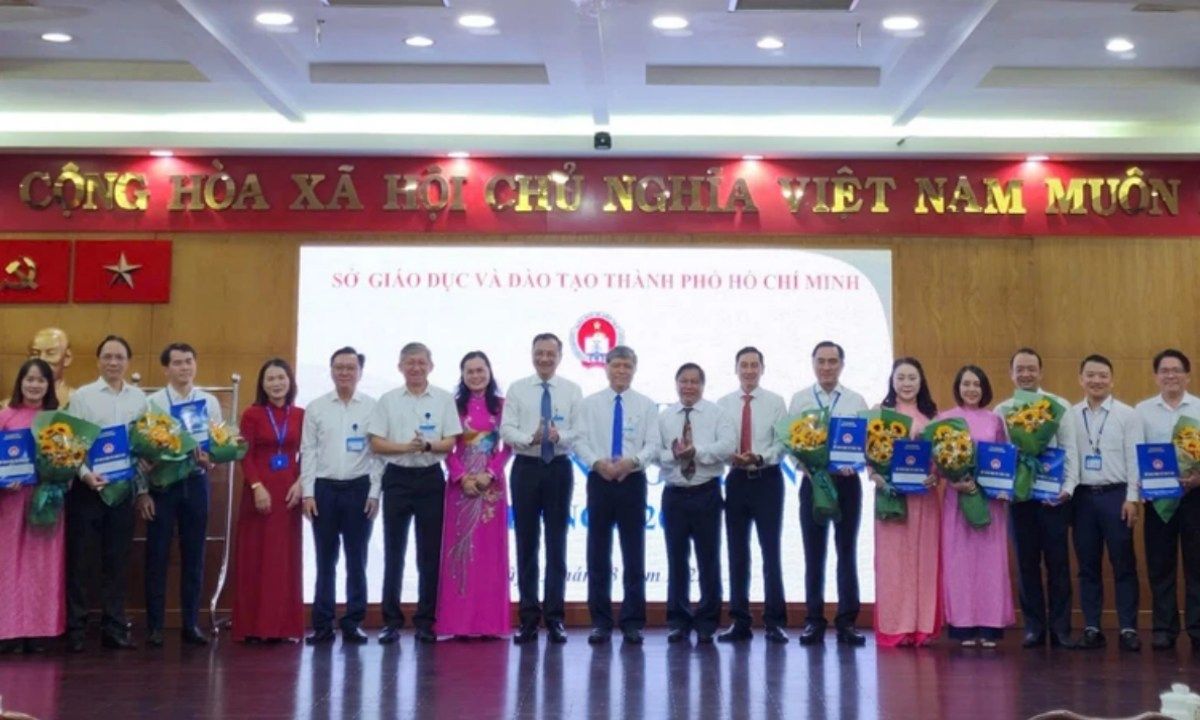 Sở GDundefinedĐT TPHCM bổ nhiệm, điều động loạt nhân sự sau sáp nhập