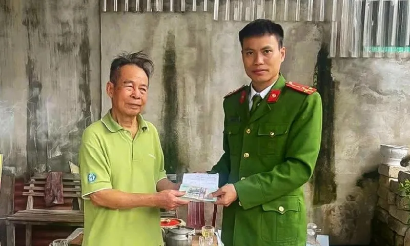 Cụ ông 84 tuổi kịp thời thoát “bẫy” lừa đảo bằng chiêu gọi điện giả danh