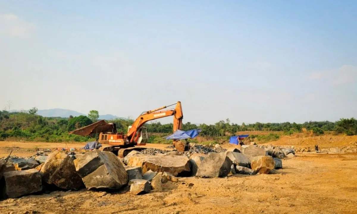 Một doanh nghiệp bị phạt 900 triệu đồng vì khai thác vượt công suất