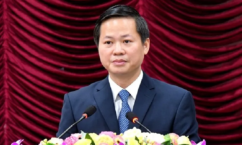 Phê chuẩn miễn nhiệm Chủ tịch UBND tỉnh Bình Thuận