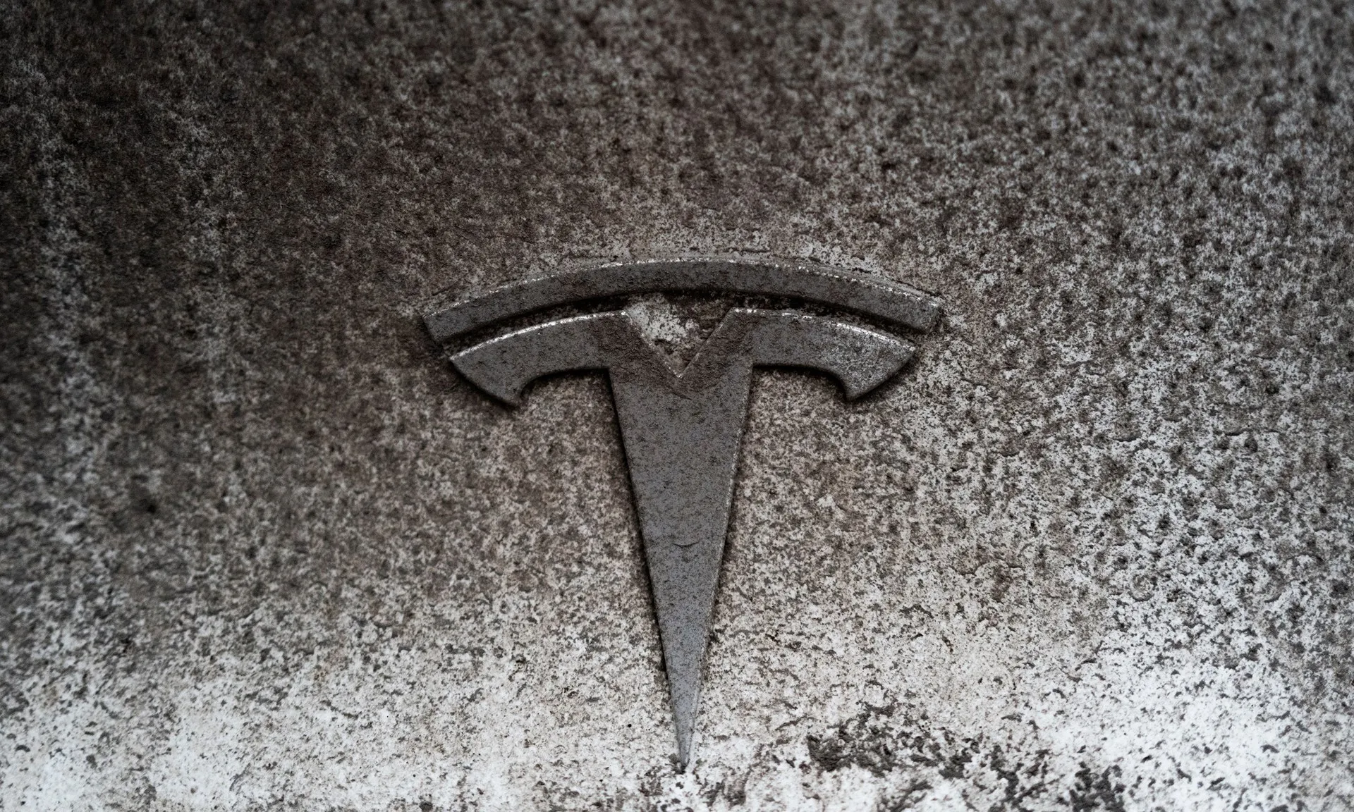 tesla-060325