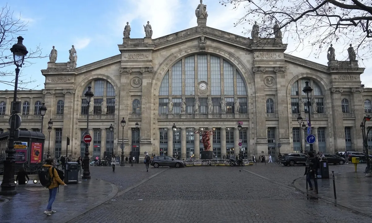 Đường sắt Paris tê liệt sau phát hiện bom thế chiến 2