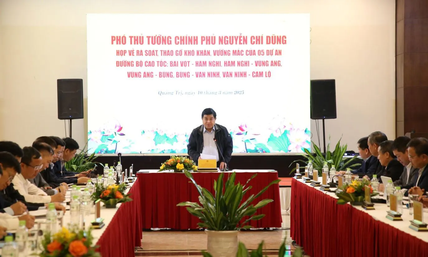Phó Thủ tướng Nguyễn Chí Dũng: Quyết tâm thông tuyến cao tốc từ Hà Tĩnh đến Quảng Trị trước 30/6