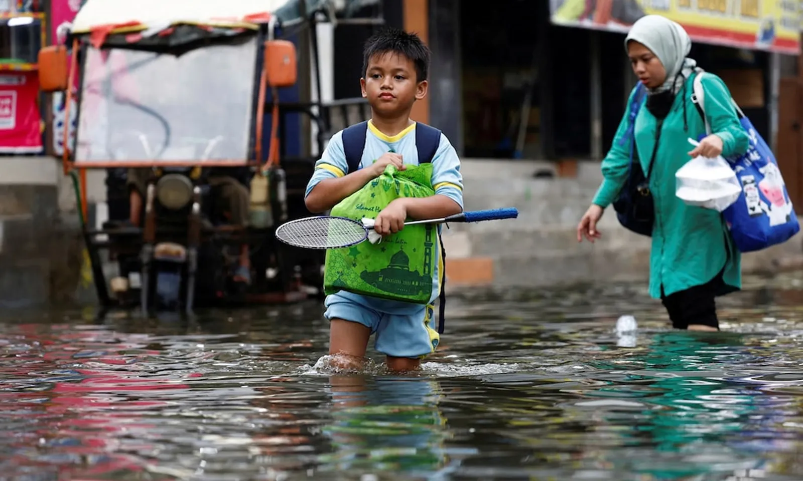 Nhiều thành phố ở Nam Á ‘quay cuồng’ đối mặt với lũ lụt, hạn hán liên tiếp