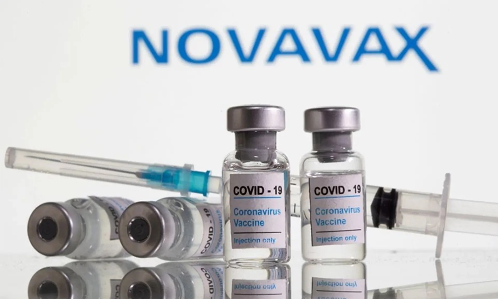 covid19-vaccine-120325