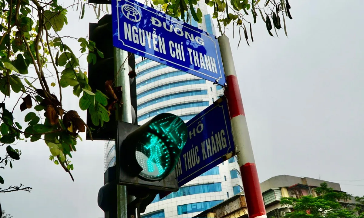Hà Nội: Sửa chữa 1.200 bộ đèn tín hiệu, nâng cấp hạ tầng giao thông