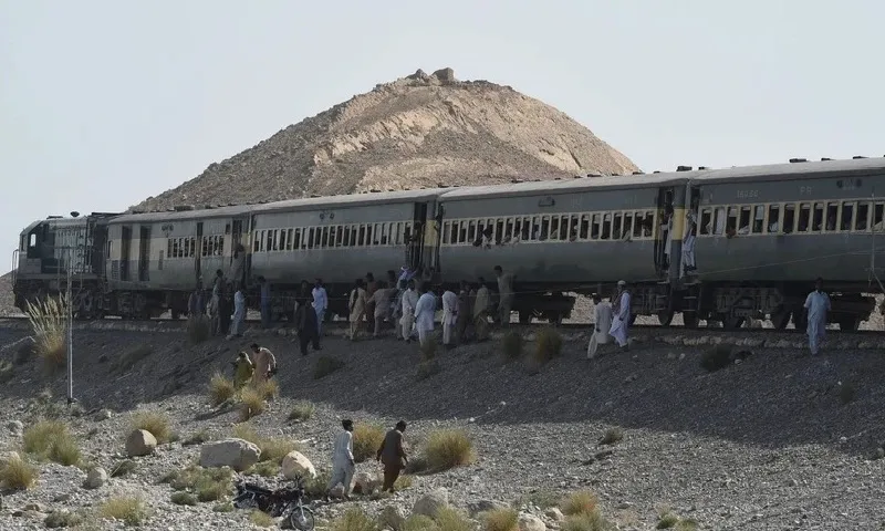 Pakistan : Giải cứu con tin trên đoàn tàu lửa gặp trở ngại