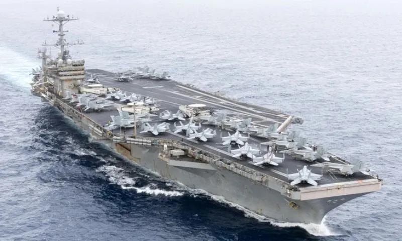 Houthi tuyên bố tấn công tàu sân bay Mỹ USS Harry S. Truman