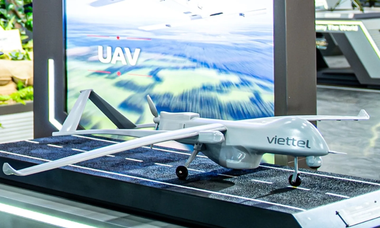 Trường Sĩ quan Không quân lần đầu tuyển sinh chuyên ngành thiết bị bay không người lái