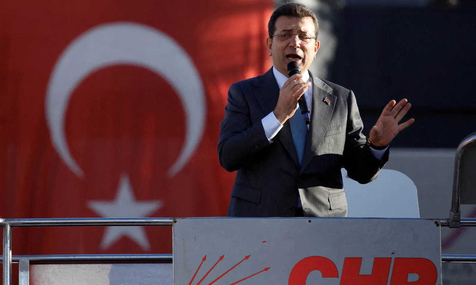 Thổ Nhĩ Kỳ bắt giữ 37 người vì đăng bài về ‘thị trưởng Istanbul bị bắt giữ’ trên mạng xã hội 
