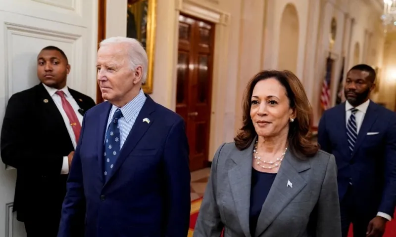 Tổng thống Mỹ Donald Trump thu hồi quyền an ninh của ông Biden và bà Harris