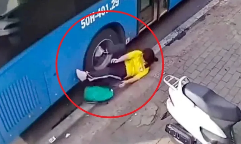 Tài xế xe buýt làm nữ sinh ngã bị đình chỉ, Phương Trang bị yêu cầu chấn chỉnh 