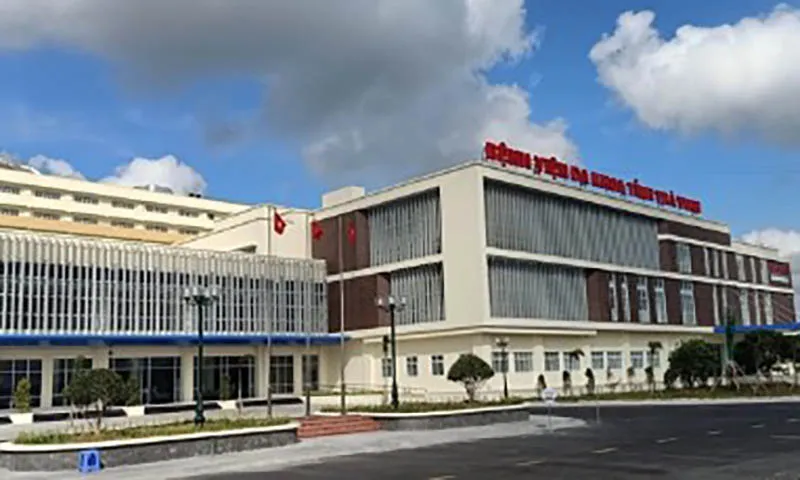 Bệnh nhân nghi nhảy lầu tự tử 
