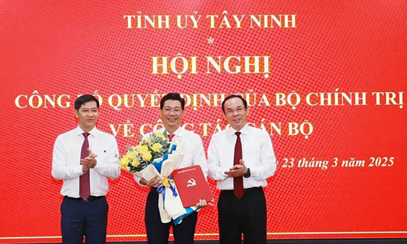 Ông Nguyễn Mạnh Hùng giữ chức Bí thư tỉnh ủy Tây Ninh