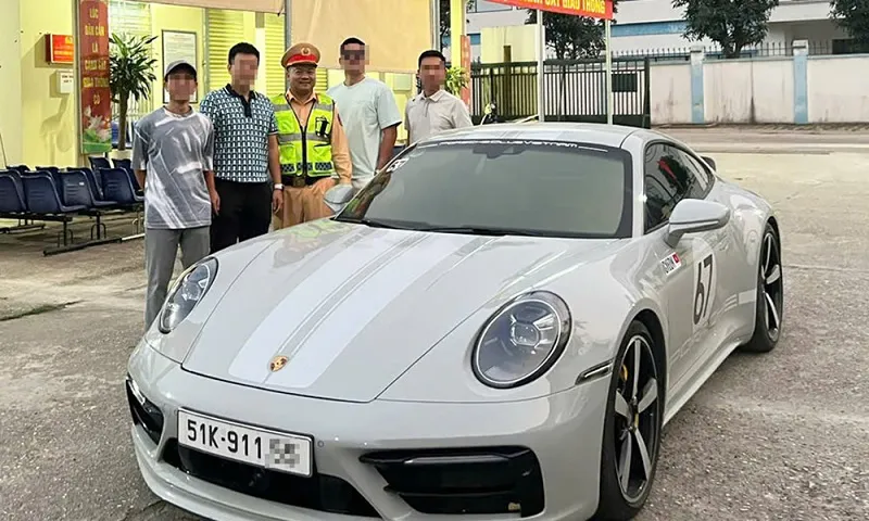 Xử phạt 4 tài xế đoàn xe Porsche vượt ẩu trên cao tốc Nội Bài - Lào Cai