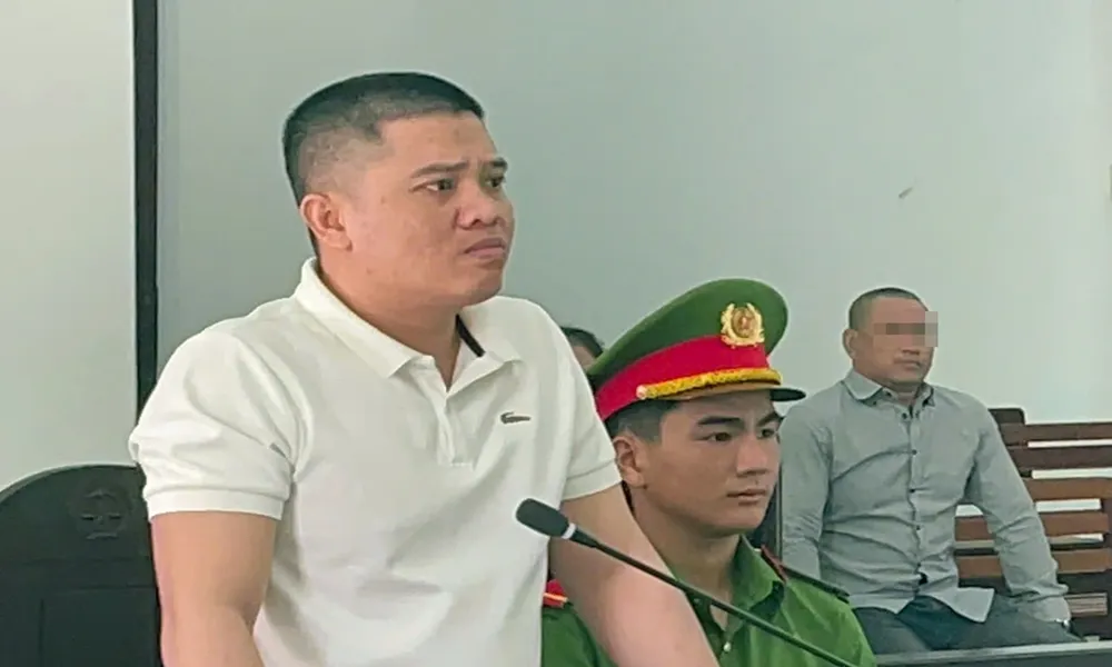 5 năm tù cho kẻ tàng trữ súng trong chuồng gà