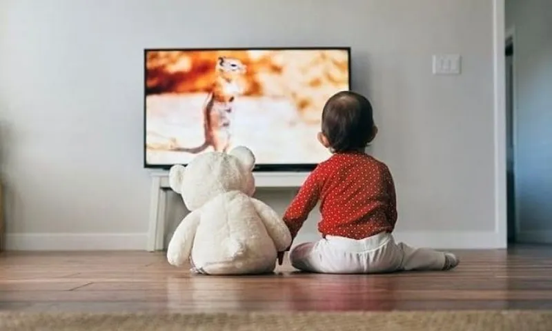 Cha mẹ giật mình khi con lặng câm giữa đời sống