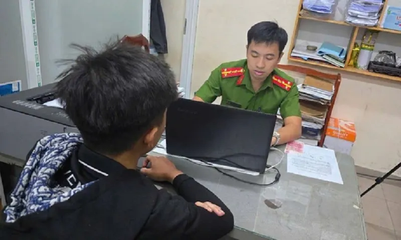 cong an lam viec voi doi tuong